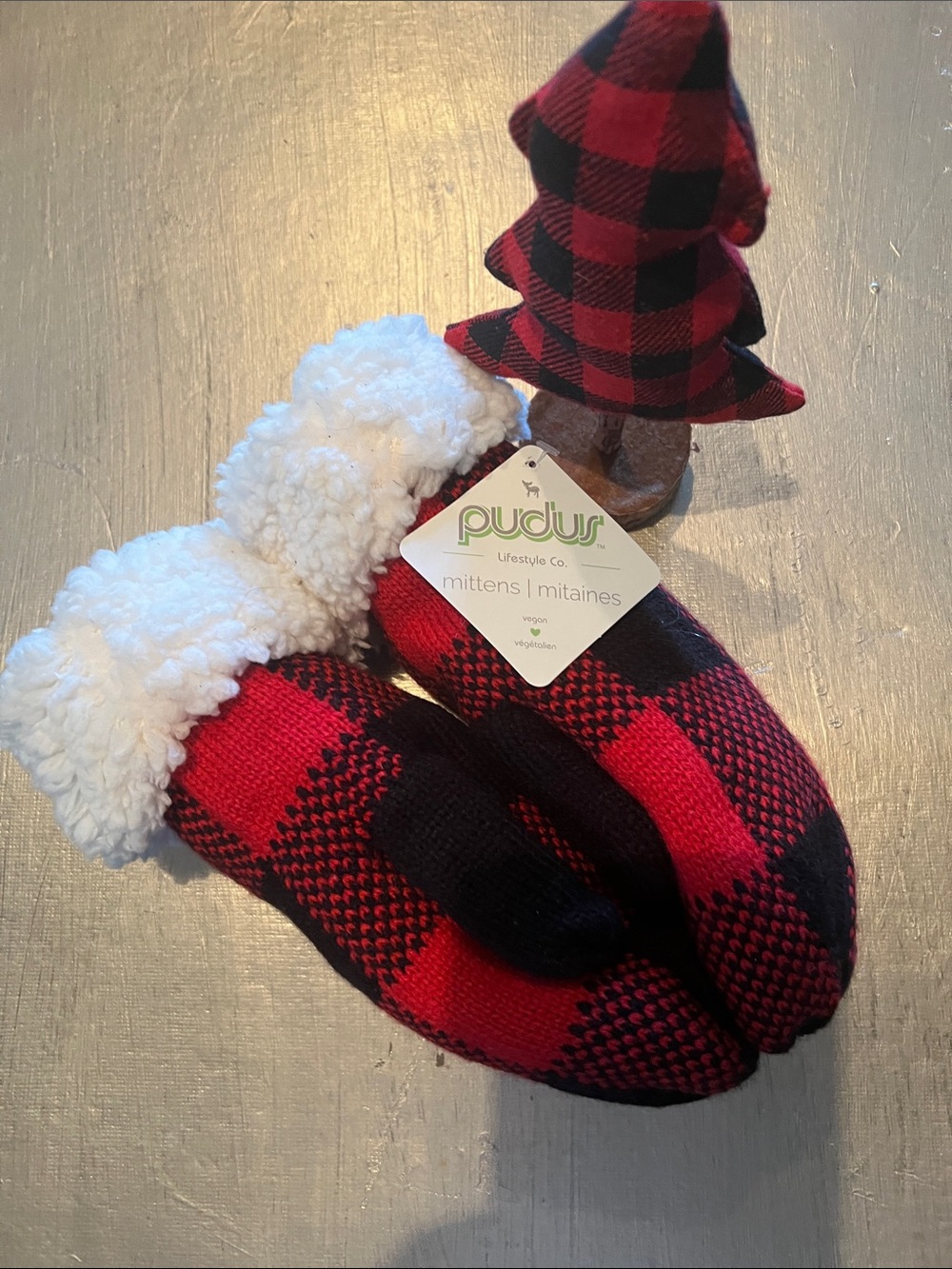 Pudus Kids Red & Black Buffalo Plaid Slipper Socks with Sherpa Cuff